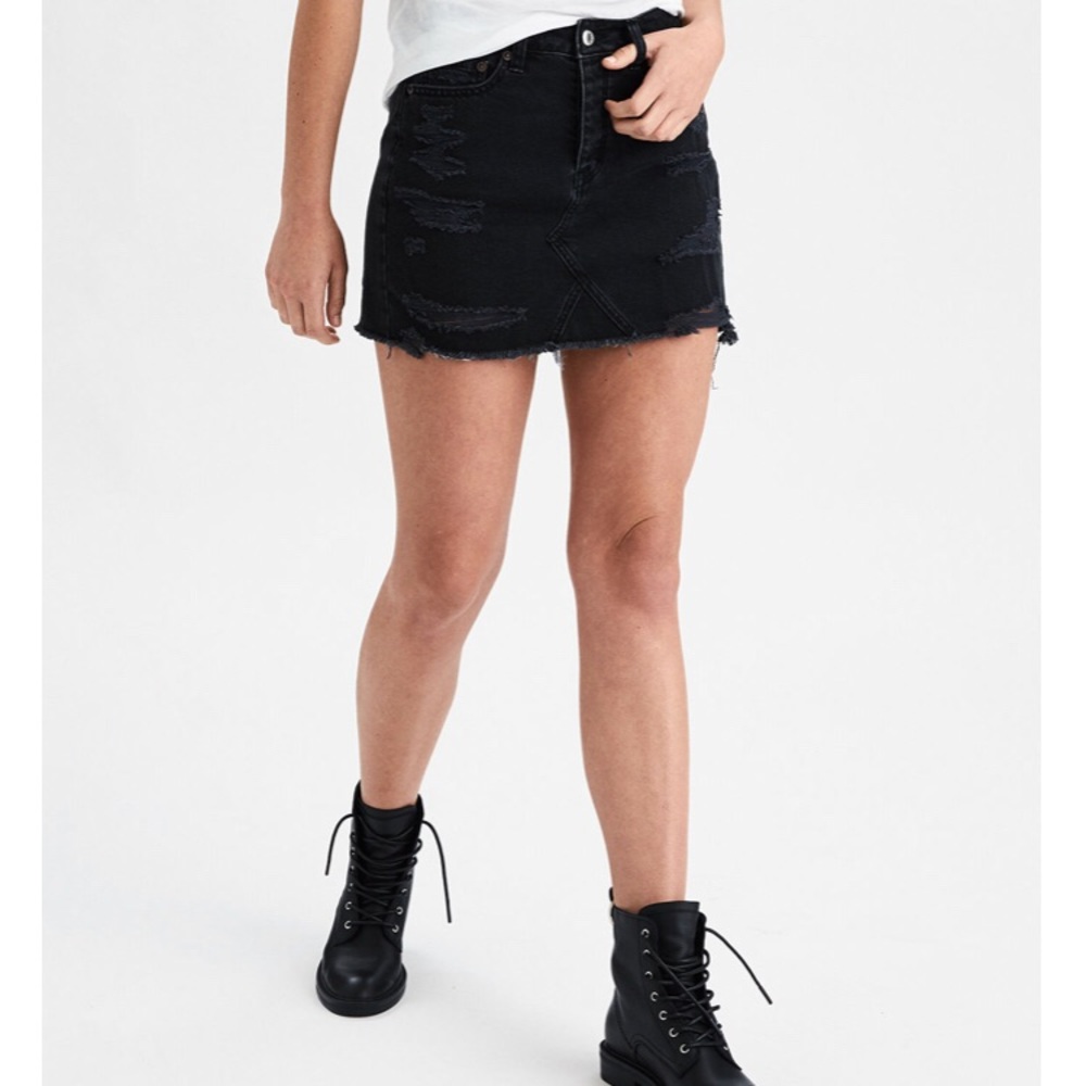American Eagle distressed black mini skirt